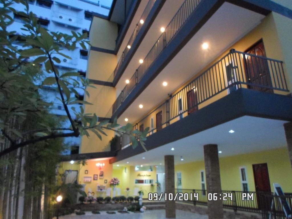 The Moonlight Place Hotel Bang Lamung Exterior photo