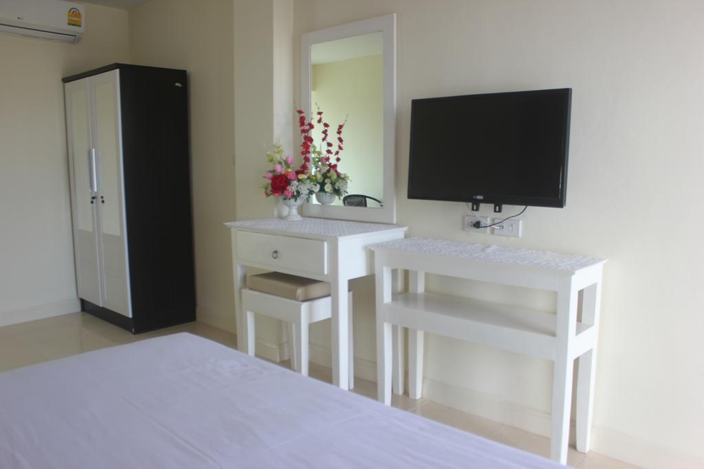 The Moonlight Place Hotel Bang Lamung Room photo