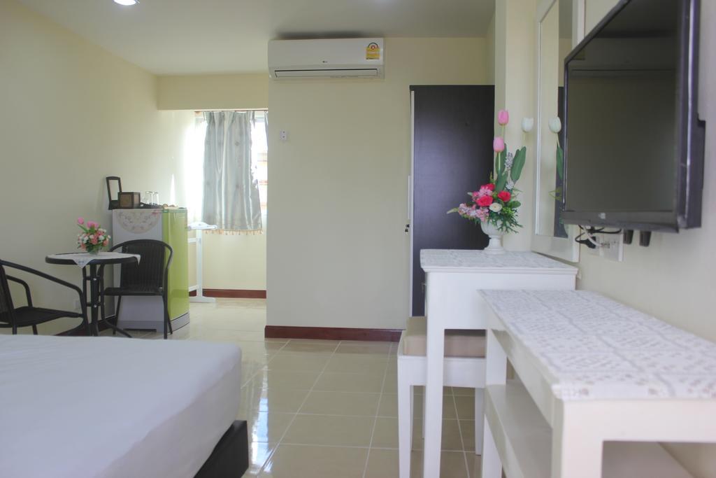 The Moonlight Place Hotel Bang Lamung Room photo